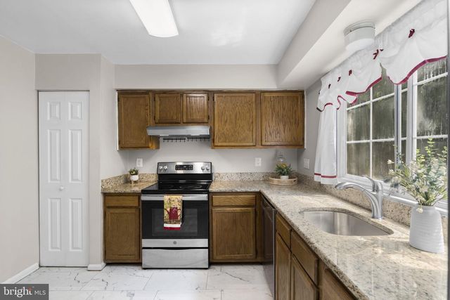 2106 CARRIAGE SQUARE PL, Silver Spring, MD 20906