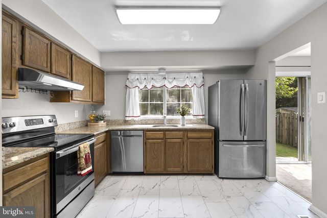 2106 CARRIAGE SQUARE PL, Silver Spring, MD 20906