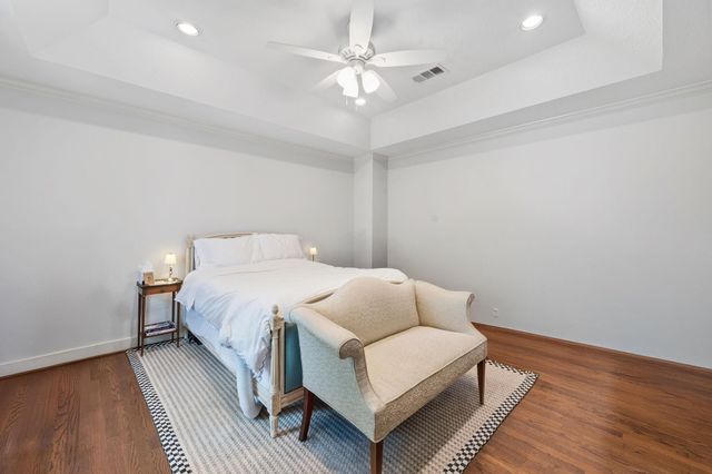 6111 Wakeforest Avenue, West University Place, TX 77005