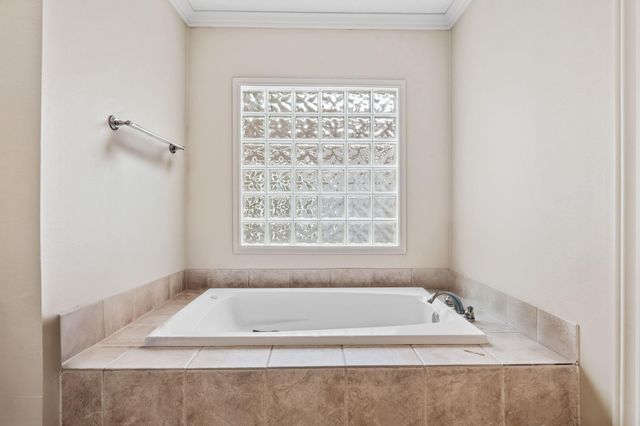 6111 Wakeforest Avenue, West University Place, TX 77005