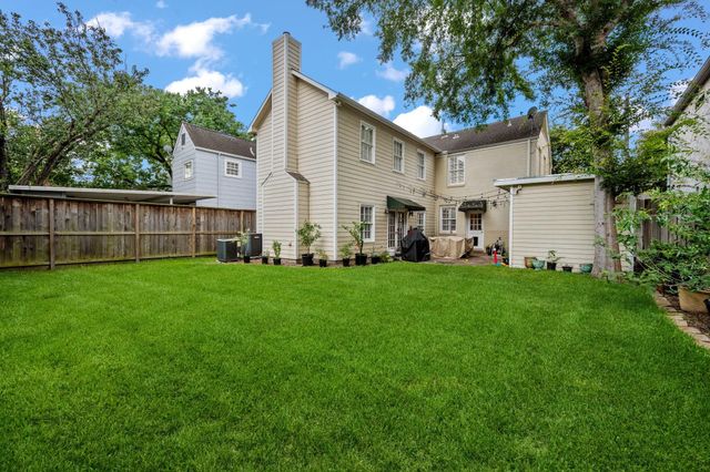 6111 Wakeforest Avenue, West University Place, TX 77005