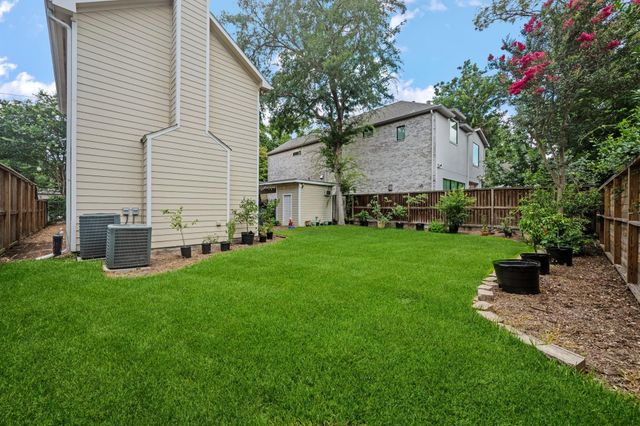 6111 Wakeforest Avenue, West University Place, TX 77005