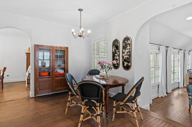 6111 Wakeforest Avenue, West University Place, TX 77005
