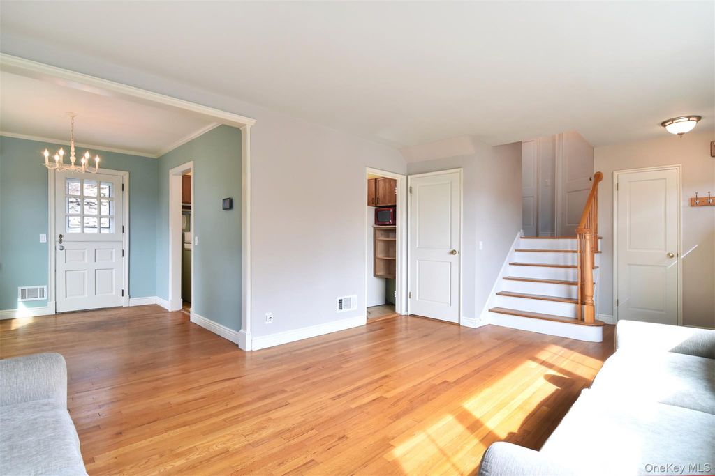 27 White Plains Avenue, West Harrison, NY 10604 — photo 5