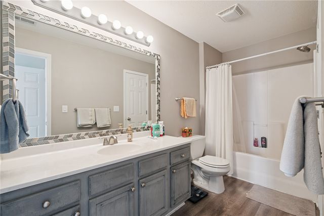 4590 Widgeon Court, Marion, IA 52302