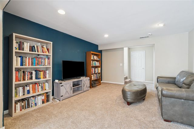 4590 Widgeon Court, Marion, IA 52302