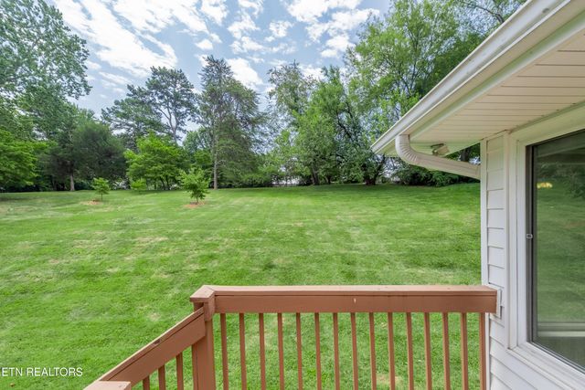 6912 Cresthill Drive, Knoxville, TN 37919