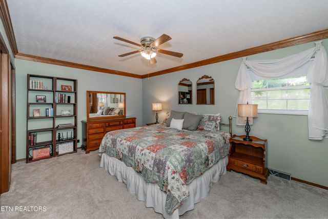 6912 Cresthill Drive, Knoxville, TN 37919