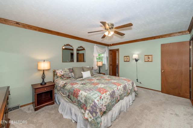6912 Cresthill Drive, Knoxville, TN 37919