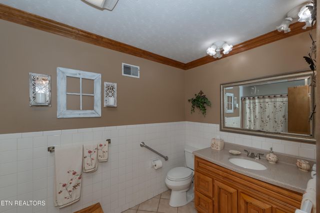 6912 Cresthill Drive, Knoxville, TN 37919