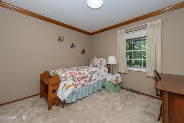 6912 Cresthill Drive, Knoxville, TN 37919