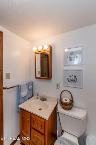 6912 Cresthill Drive, Knoxville, TN 37919