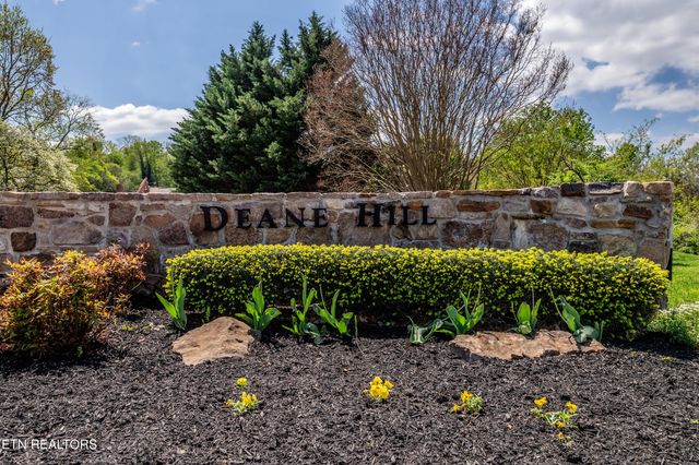 6912 Cresthill Drive, Knoxville, TN 37919