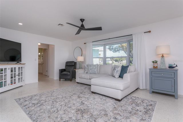 500 MOUNT VERNON DRIVE, Venice, FL 34293