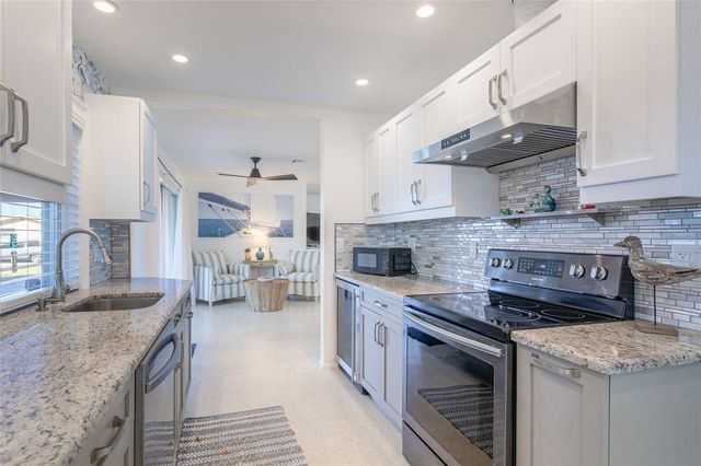 500 MOUNT VERNON DRIVE, Venice, FL 34293