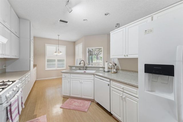 9401 69TH AVENUE E, Palmetto, FL 34221