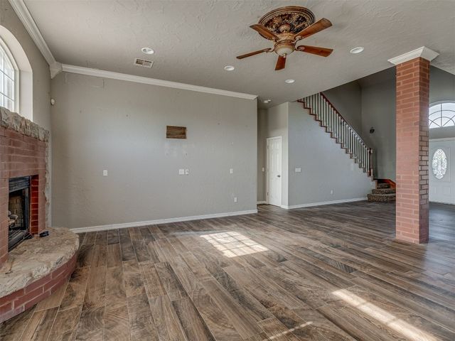 1930 Deer Trail, Purcell, OK 73080