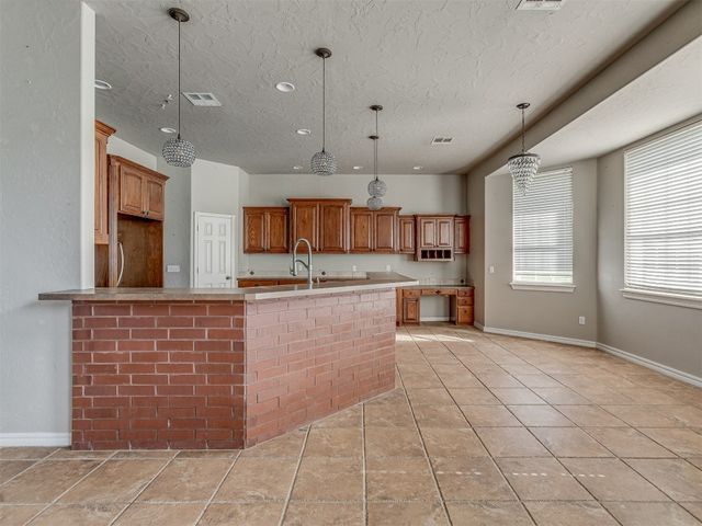 1930 Deer Trail, Purcell, OK 73080
