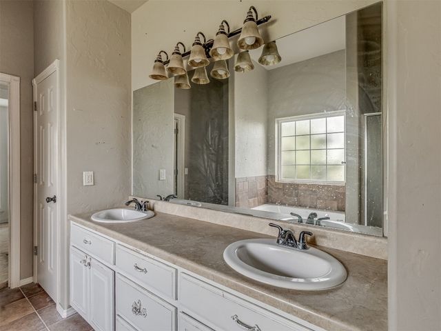 1930 Deer Trail, Purcell, OK 73080