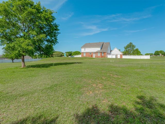 1930 Deer Trail, Purcell, OK 73080