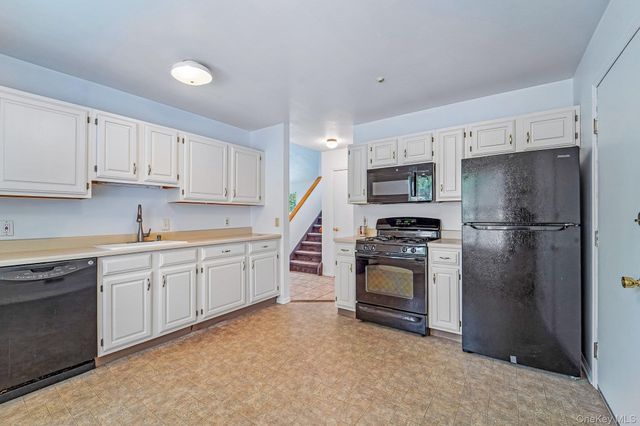 50 Olde Wagon Road, Warwick, NY 10990