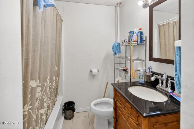 558 Washington Avenue, Albany, NY 12203