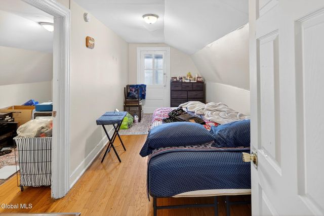 558 Washington Avenue, Albany, NY 12203