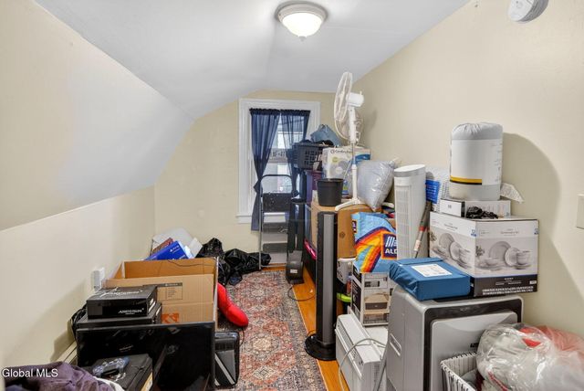 558 Washington Avenue, Albany, NY 12203