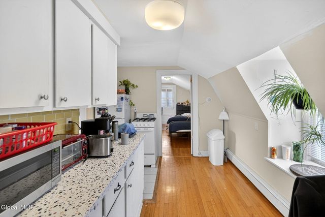 558 Washington Avenue, Albany, NY 12203