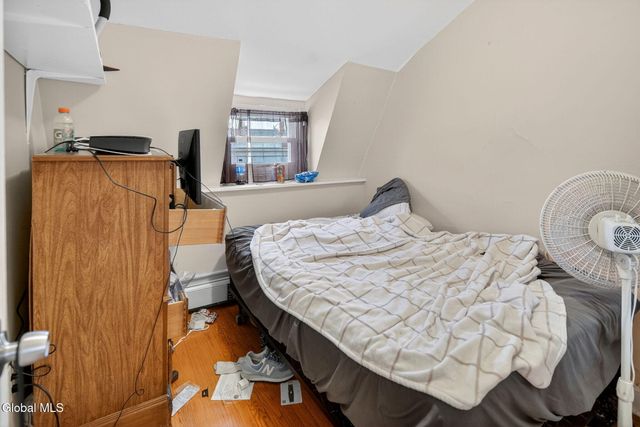 558 Washington Avenue, Albany, NY 12203