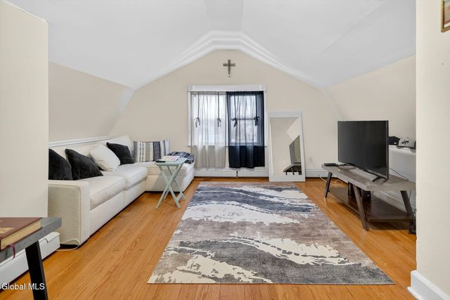 558 Washington Avenue, Albany, NY 12203