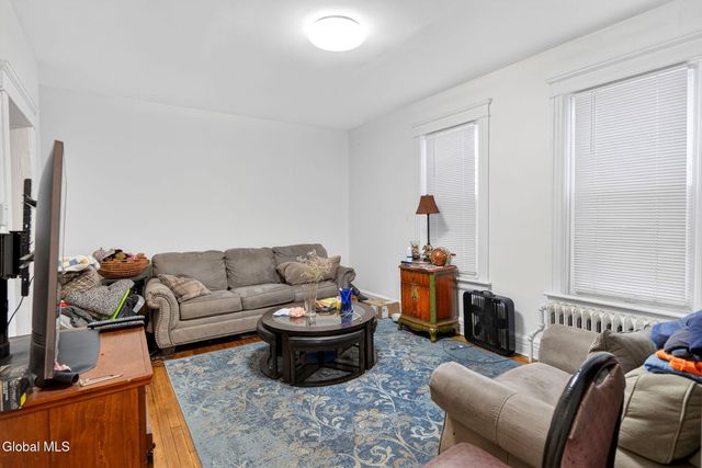 558 Washington Avenue, Albany, NY 12203