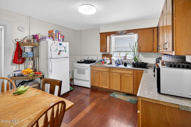 558 Washington Avenue, Albany, NY 12203