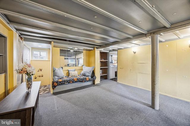 20 N LLANWELLYN AVE, Glenolden, PA 19036