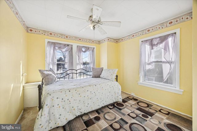 20 N LLANWELLYN AVE, Glenolden, PA 19036