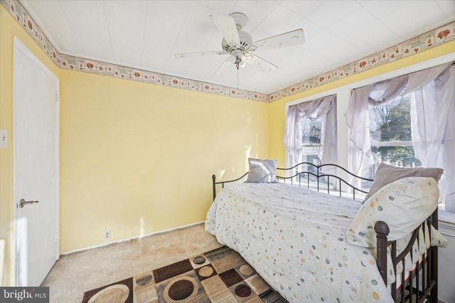 20 N LLANWELLYN AVE, Glenolden, PA 19036