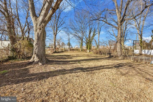 20 N LLANWELLYN AVE, Glenolden, PA 19036