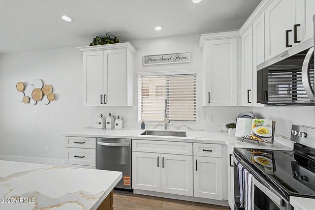 1135 S ROCKWELL Street, Gilbert, AZ 85296