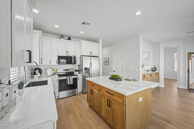 1135 S ROCKWELL Street, Gilbert, AZ 85296