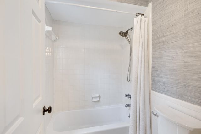 1658 MILLER FARMS RD, Germantown, TN 38138