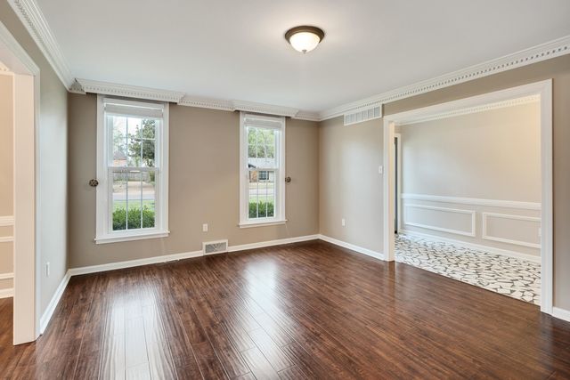 1658 MILLER FARMS RD, Germantown, TN 38138