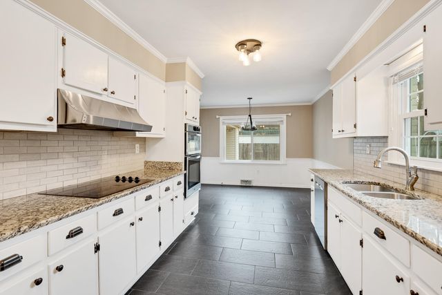 1658 MILLER FARMS RD, Germantown, TN 38138