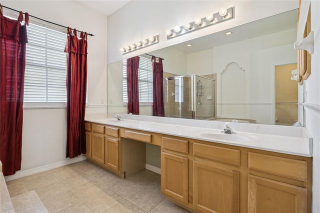 710 REGINA CIRCLE, Oakland, FL 34787