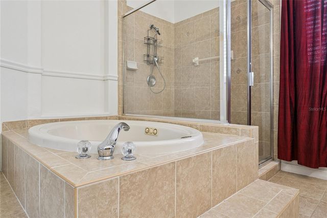 710 REGINA CIRCLE, Oakland, FL 34787