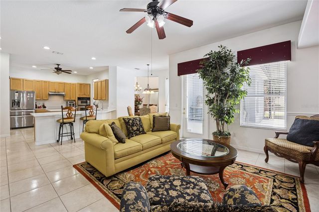 710 REGINA CIRCLE, Oakland, FL 34787