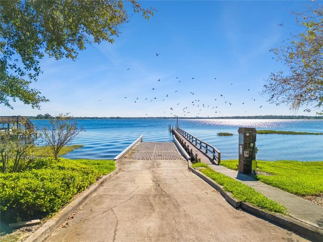 710 REGINA CIRCLE, Oakland, FL 34787