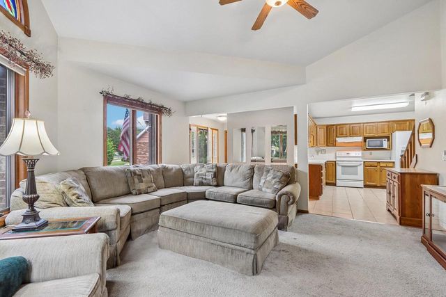 432 Jennifer AVENUE, Burlington, WI 53105