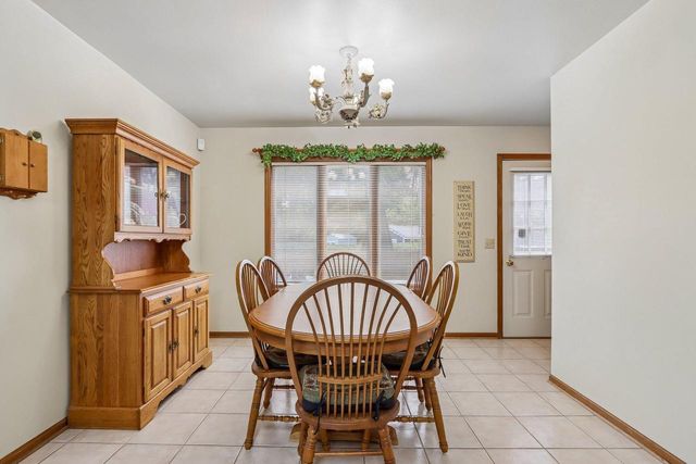 432 Jennifer AVENUE, Burlington, WI 53105