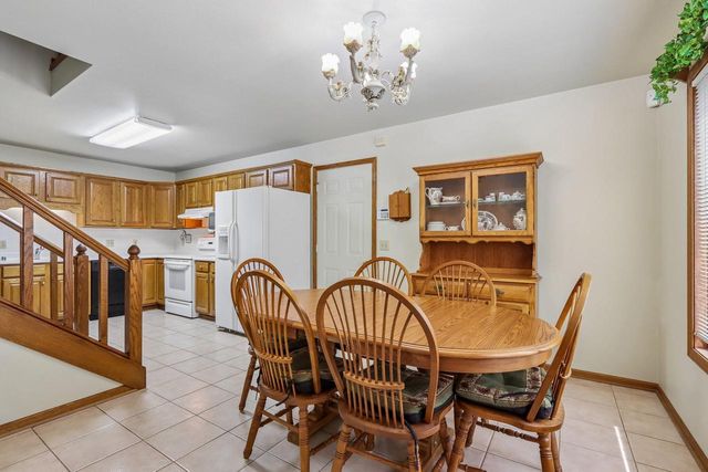 432 Jennifer AVENUE, Burlington, WI 53105