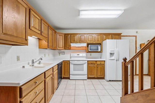 432 Jennifer AVENUE, Burlington, WI 53105